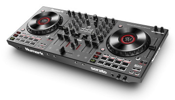 Numark NS4FX