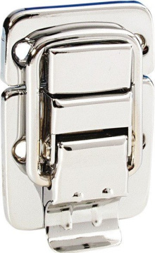 Adam Hall Hardware 1600