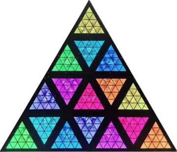 LIGHT4ME TRIANGIS